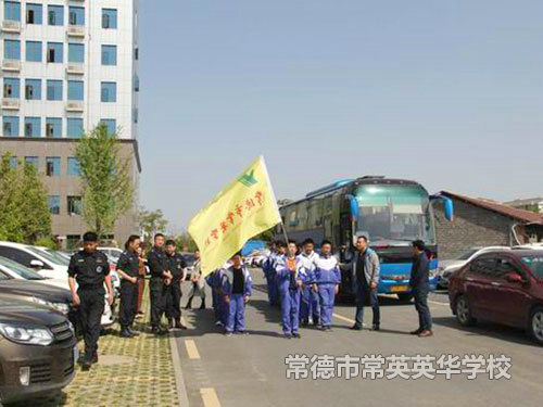 参观常德市特警支队
